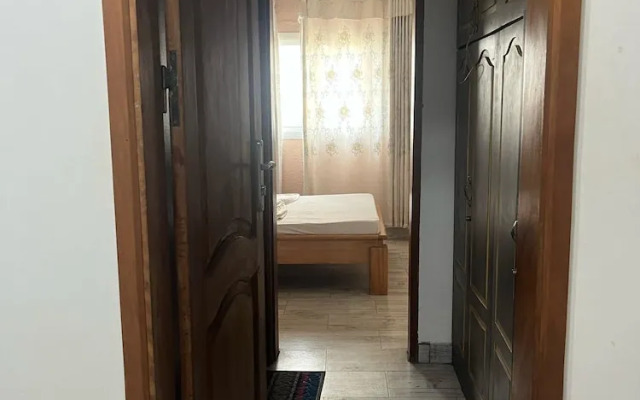 LIVELY HOTEL & Suites