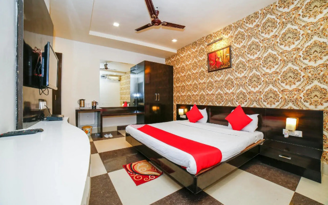 Oyo 35769 Hotel Rishabh