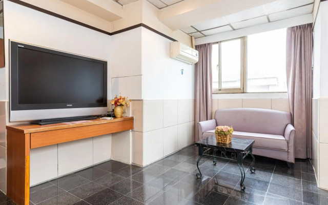 Good Friend Business Hotel