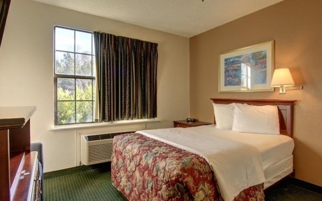 InTown Suites Extended Stay Atlanta GA - Marietta Town Center