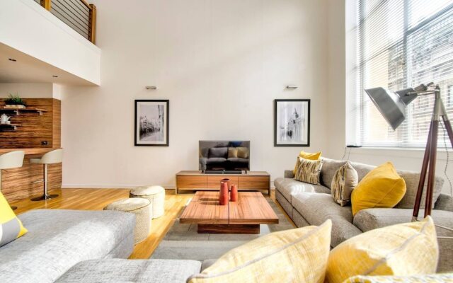 Stunning 2 Bed Apt in Merchant City With Parking