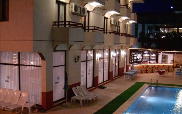Kanarya Hotel