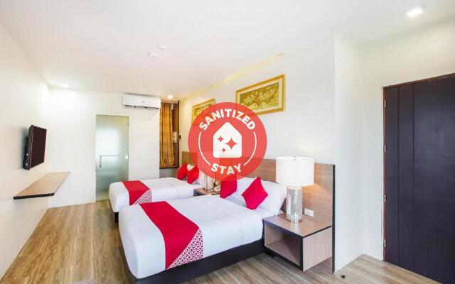 OYO 489 Casa Mia Hotel Suites