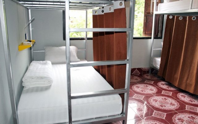 Aham Backpackers Hostel - Adults Only