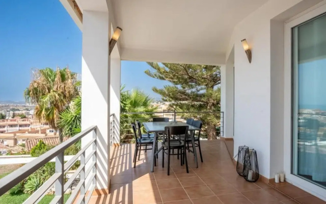 Spacious 3BR Villa with pool and views