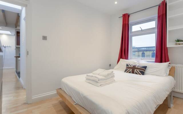 Spacious 2 Bedroom Apartment in Trendy Dalston