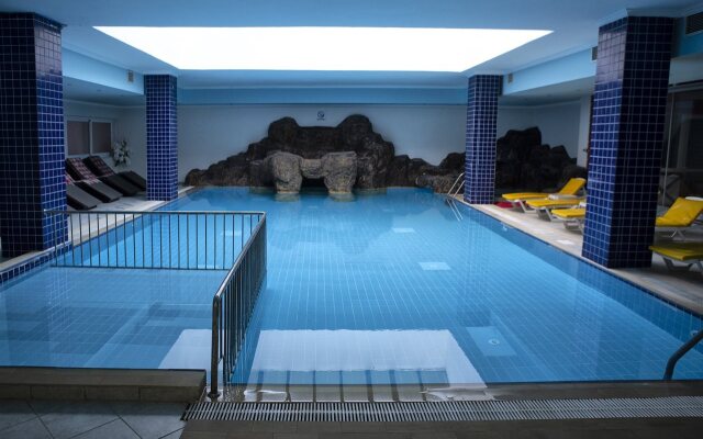 Alonya Beach Hotel