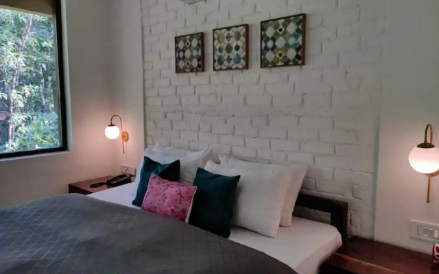 Saccharum Safari Lodge