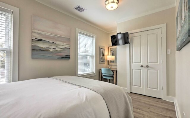 Walk to Beach: Home in Galveston!
