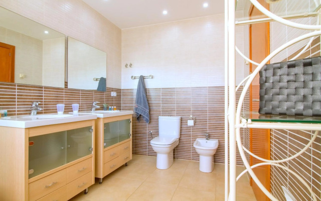 LEON Immo Luxusvilla Coral - 10190