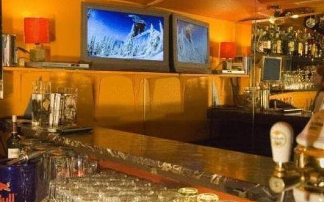 Backpacker Deluxe Hotel Capricorn