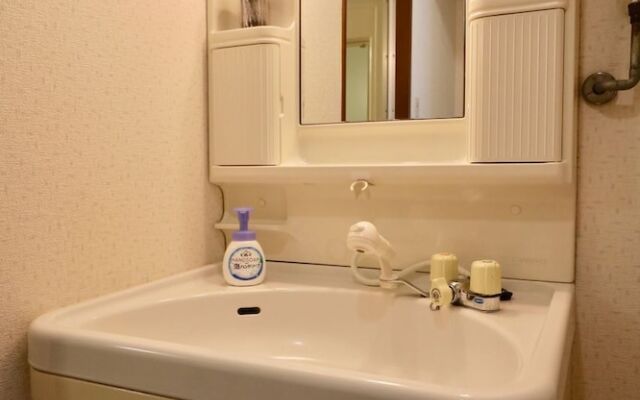 Sepia yamanote room202