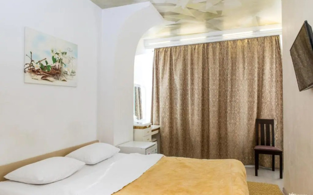 Seven Eleven Most City Hotel