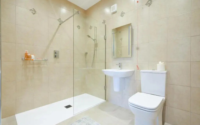 Countryside Escape - The Night Owl