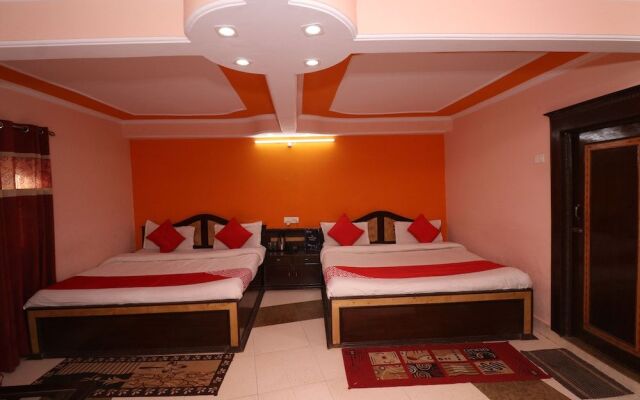 OYO 27612 Maitri Holiday Home