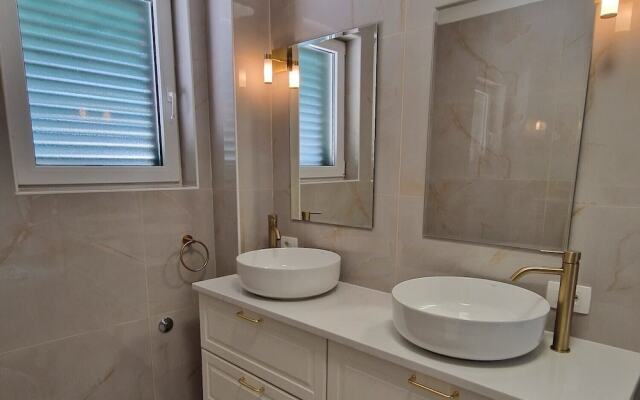 Holiday Home Nino With Amazing Swimming Pool