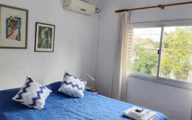 Cerca de todo amplio