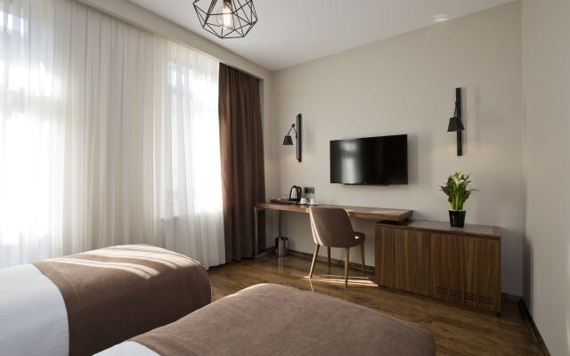 SNOG Rooms & Suites