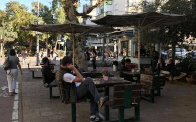 Ben Gurion Apartment