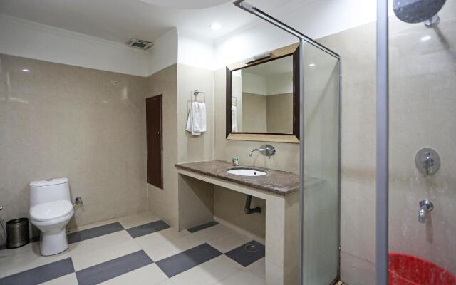 Capital O 4962 Hotel Meridian Palace