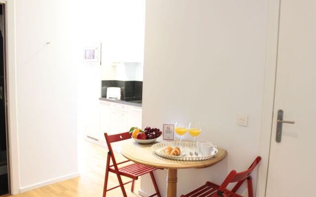 Life Apartments Calderón