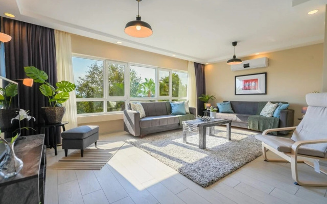 Missafir Stylish Flat Near Hadrian s Gate