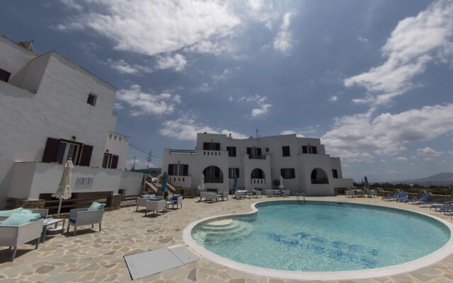 Naxos Mare Studios