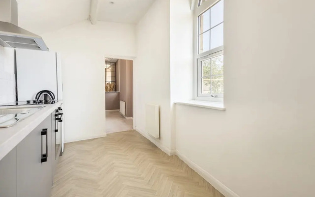 Host Stay High Street