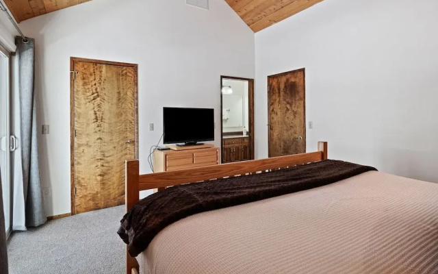 5 Sandhill 3 Bedroom Home by RedAwning