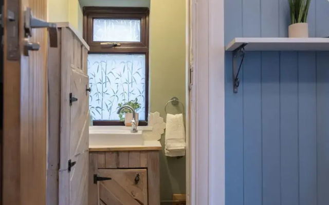 3br-garden-freeparking-neartowncentre