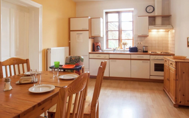 Luxurious Holiday Home in Stove with Waterfront