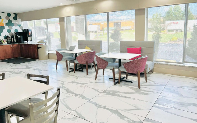 Quality Inn & Suites McDonough South I-75