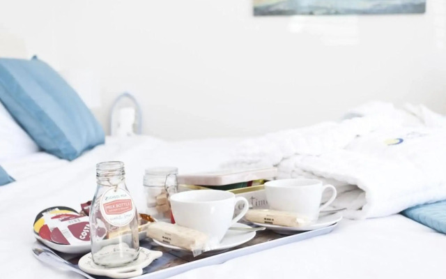 Avon Beach Bed And Breakfast