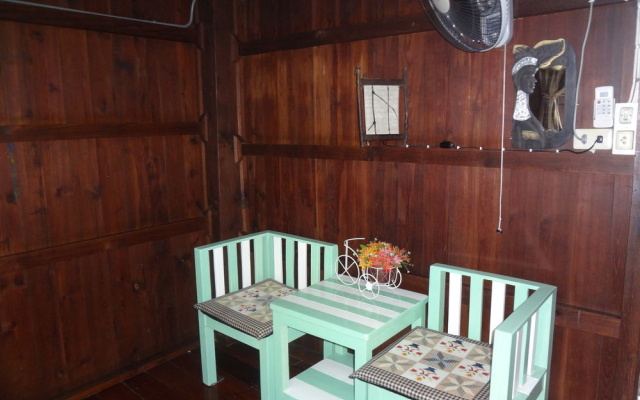 Baan Mai Guesthouse – Guest Rooms – Mae Hong Son
