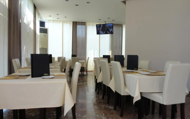 Morfeas Hotel