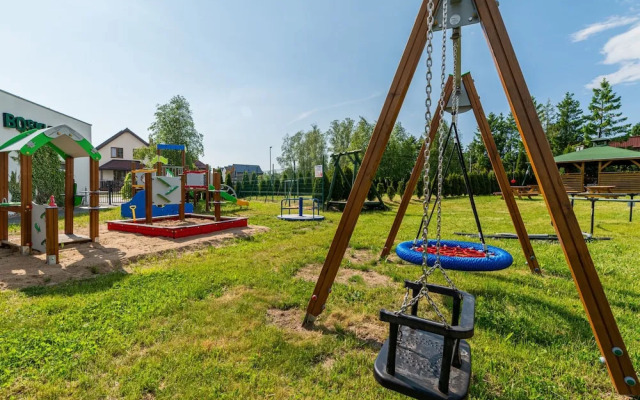 Holiday Homes With Pool, Close to the Beach