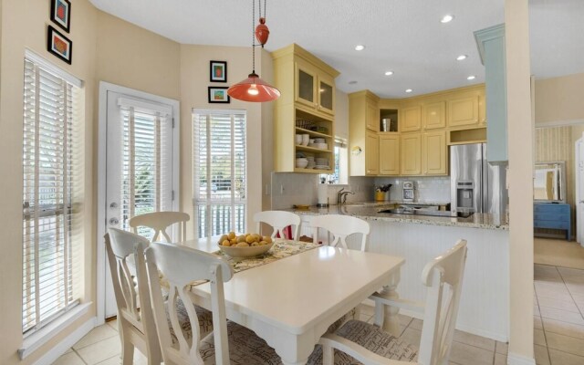 Lemon Drop Inn - 1938195