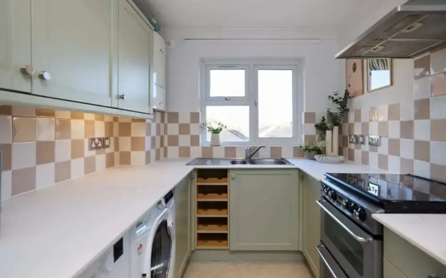 The Kennington Park Retreat - Inviting 2bdr Apartment