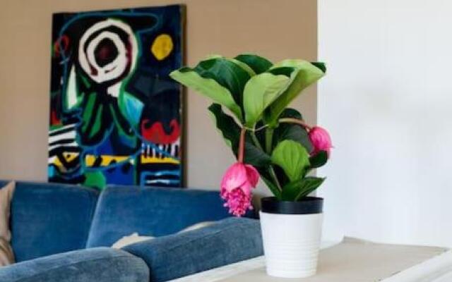 Lisbon Waves Surf Lodge
