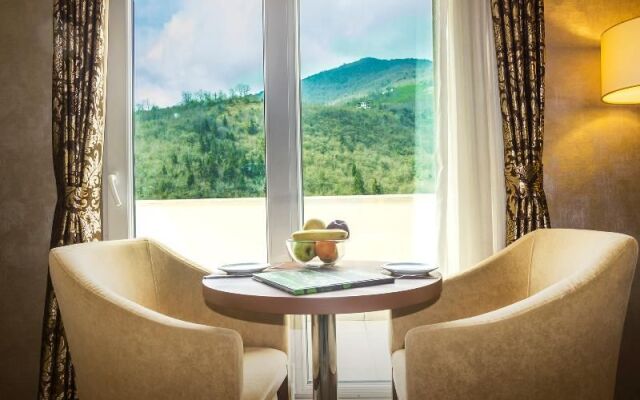 Medd Garden Hotel