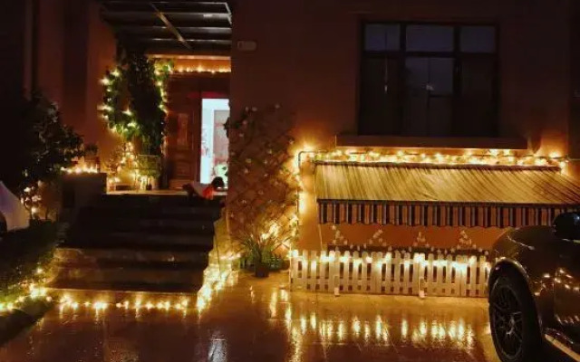 Xiaoyin Qichi Art Hostel
