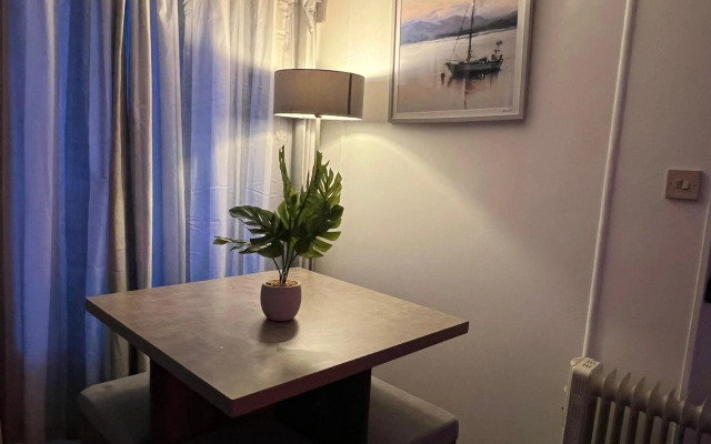 Forest & beach access Naish park