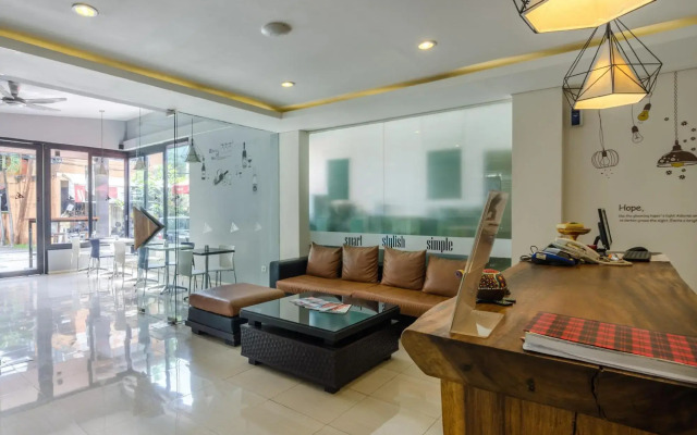 OYO 2854 COZY B&B Seminyak
