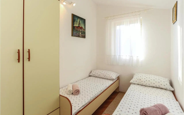 Three-Bedroom Apartment Omis with Sea view 07