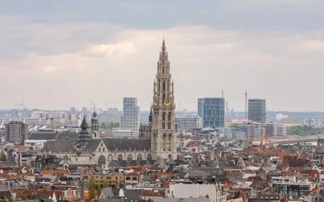 Apartment With Beautiful View of Antwerp