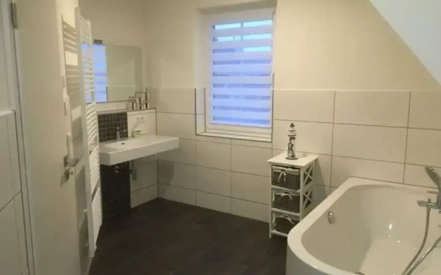 "baltic Sea Breeze" Modern Retreat