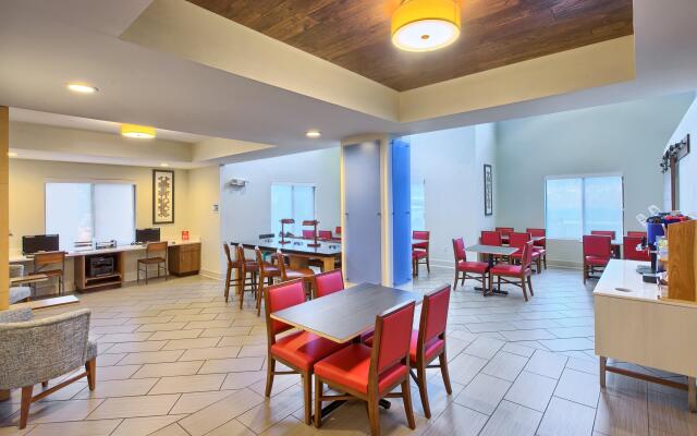 Holiday Inn Express & Suites Raleigh North - Wake Forest by IHG