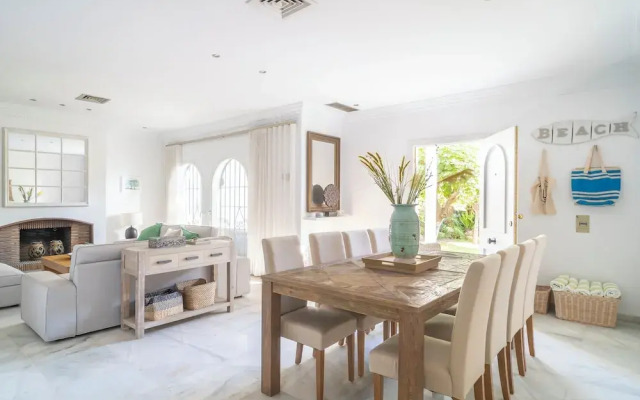 Sanders Beach - Stunning Villa Near Puerto Banus