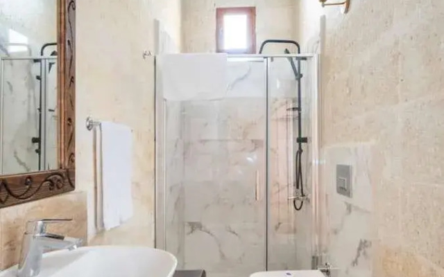 Uzay Cave Suite Hotel