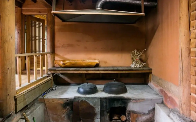 Youngwol Dudeokgol Hyu Pension